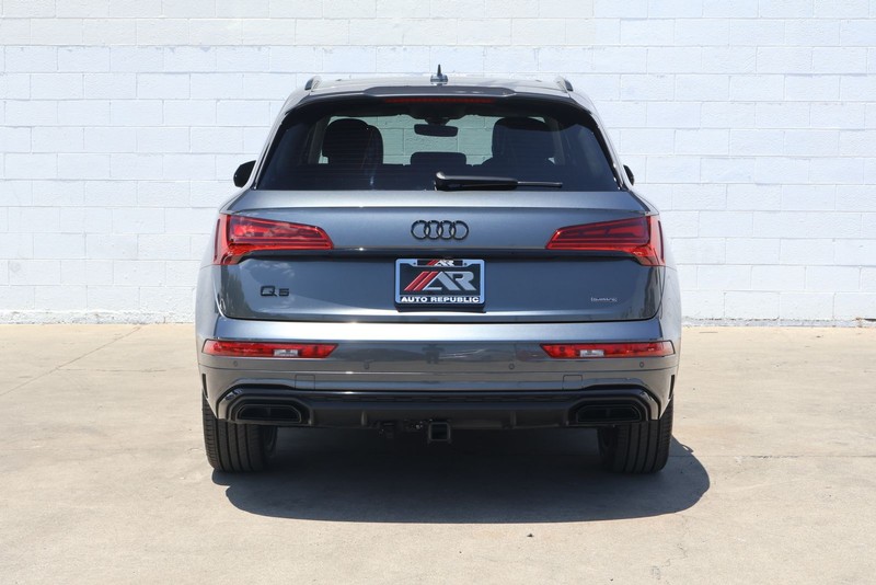 Audi Q5 Vehicle Full-screen Gallery Image 06