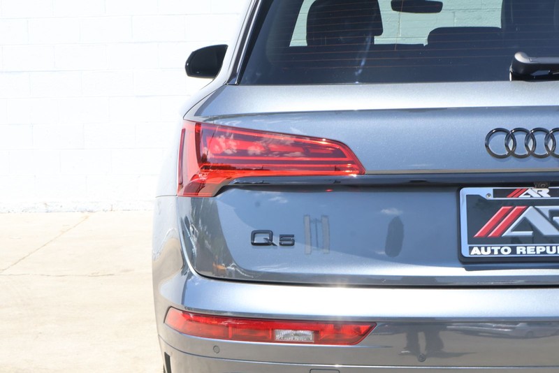 Audi Q5 Vehicle Full-screen Gallery Image 07