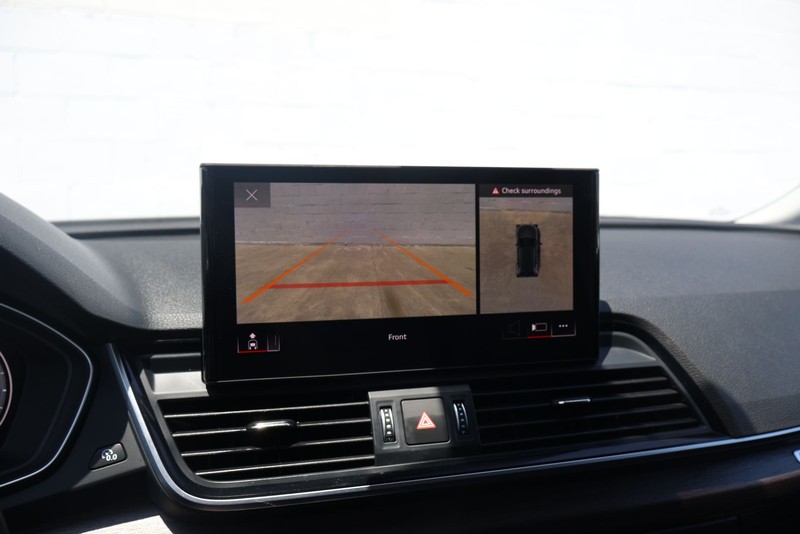 Audi Q5 Vehicle Full-screen Gallery Image 28