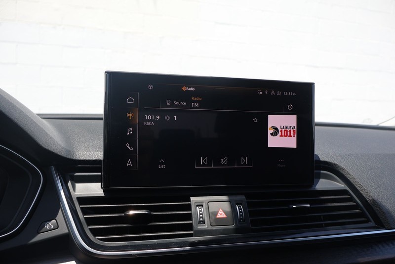 Audi Q5 Vehicle Full-screen Gallery Image 29