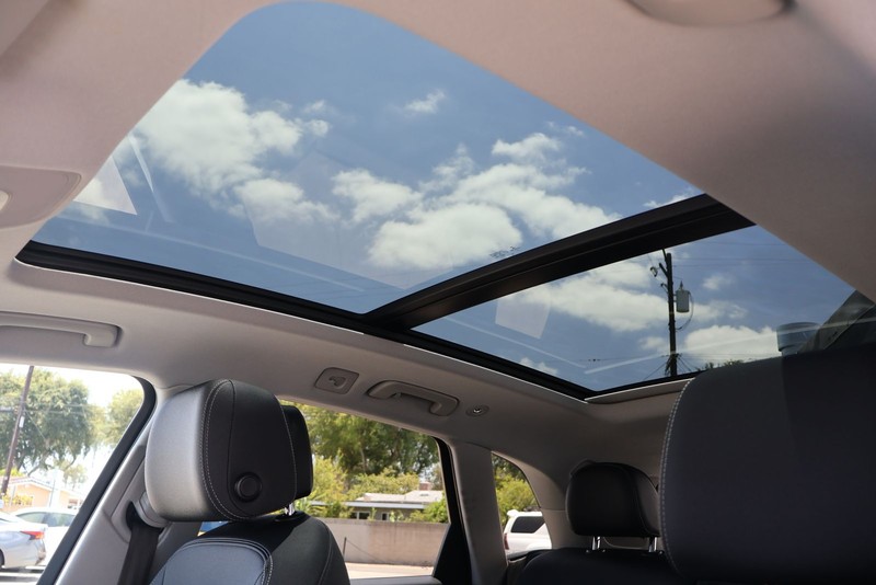 Audi Q5 Vehicle Full-screen Gallery Image 32