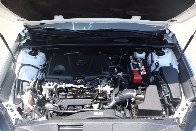 Toyota Camry Vehicle Full-screen Gallery Image 12