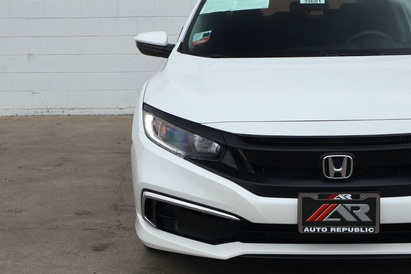 Honda Civic Sedan Vehicle Full-screen Gallery Image 03
