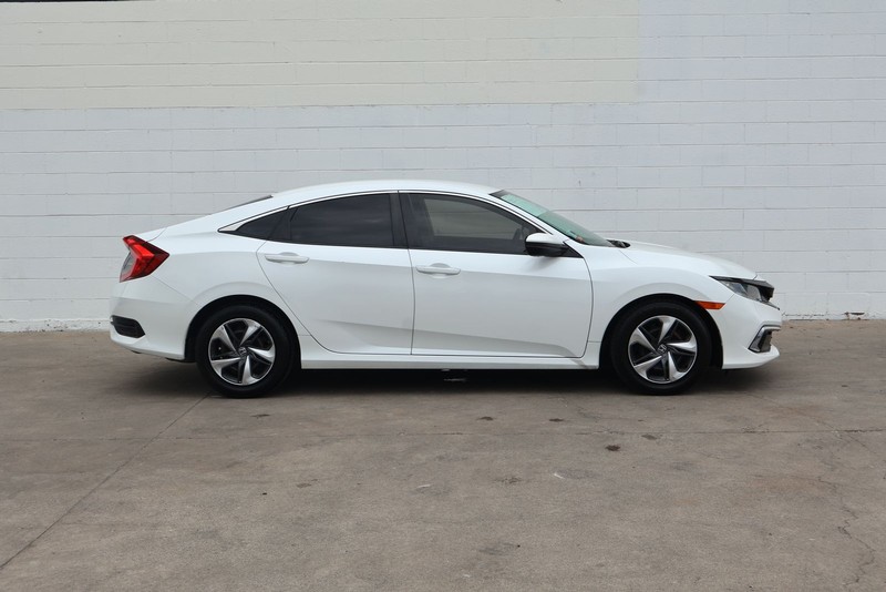 Honda Civic Sedan Vehicle Full-screen Gallery Image 04