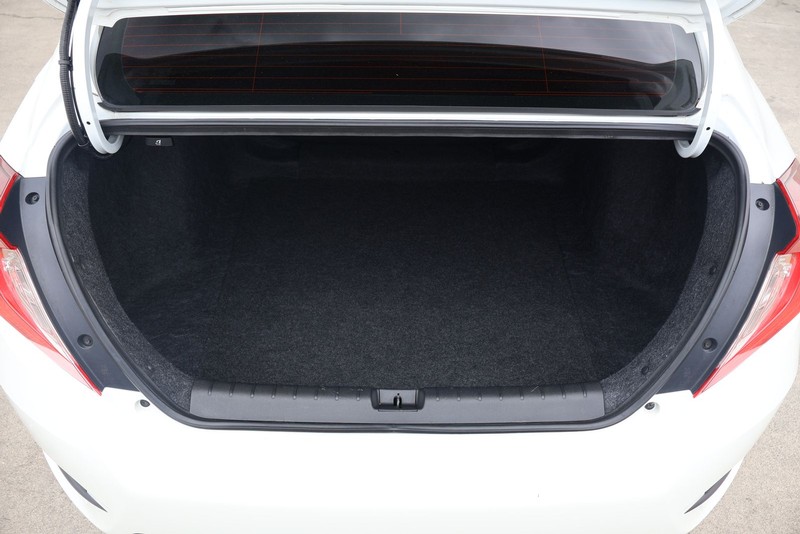 Honda Civic Sedan Vehicle Full-screen Gallery Image 08