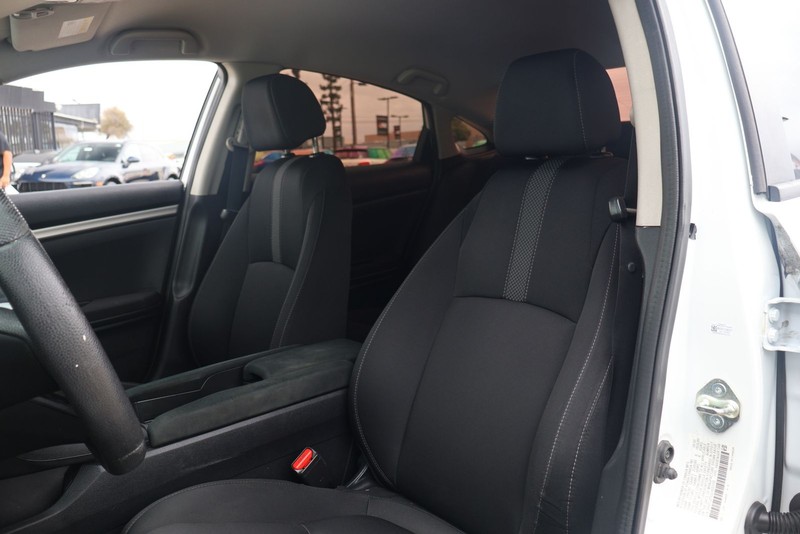 Honda Civic Sedan Vehicle Full-screen Gallery Image 16