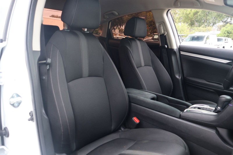 Honda Civic Sedan Vehicle Full-screen Gallery Image 19