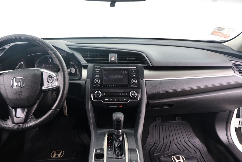Honda Civic Sedan Vehicle Full-screen Gallery Image 26