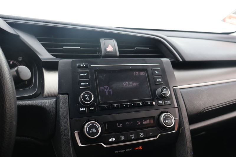 Honda Civic Sedan Vehicle Full-screen Gallery Image 27