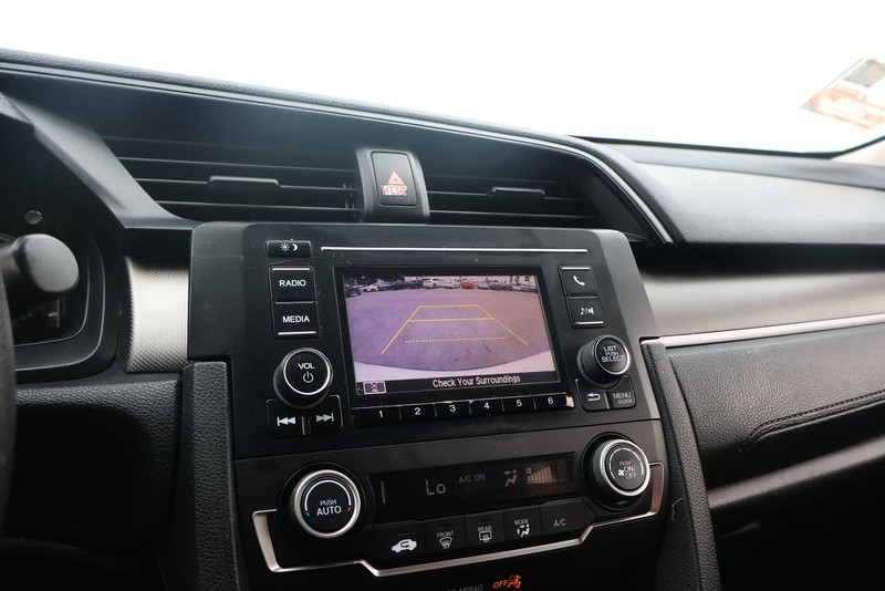 Honda Civic Sedan Vehicle Full-screen Gallery Image 28