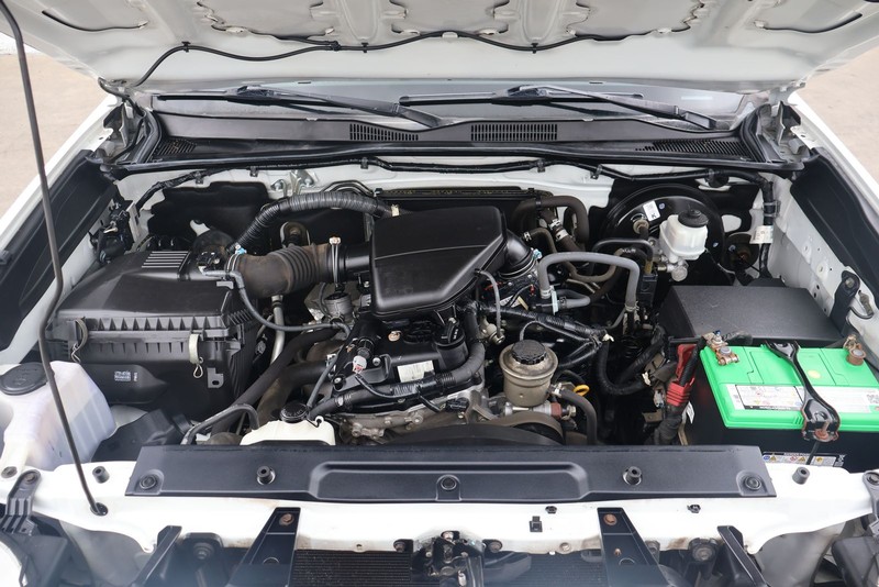 Toyota Tacoma Vehicle Full-screen Gallery Image 12