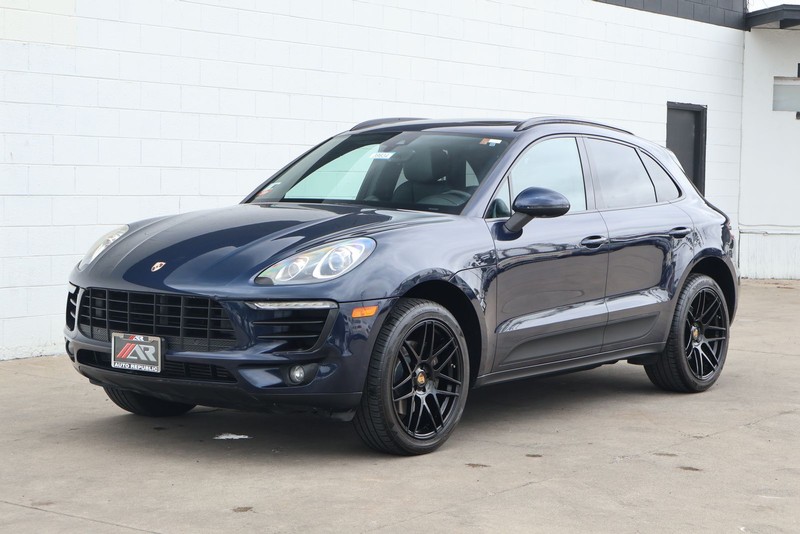 Porsche Macan Vehicle Full-screen Gallery Image 12