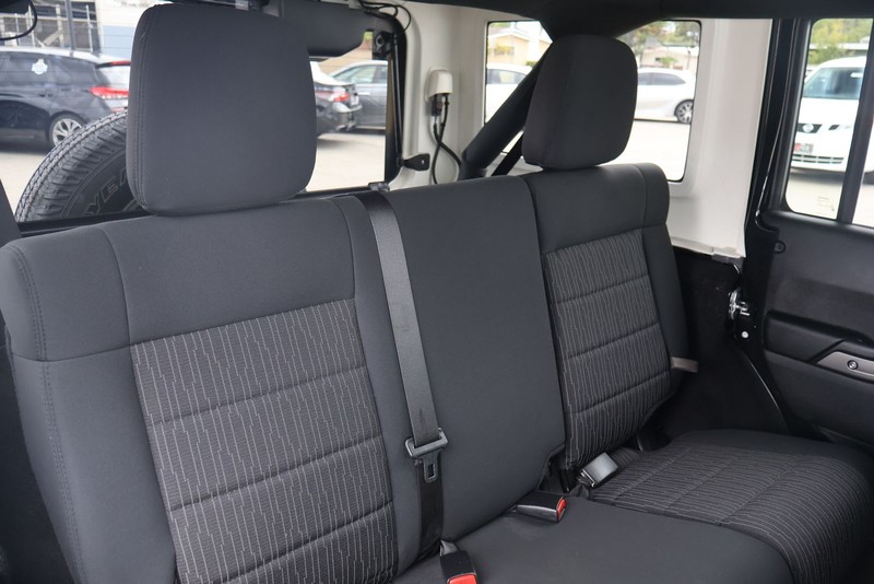 Jeep Wrangler Unlimited Vehicle Full-screen Gallery Image 20