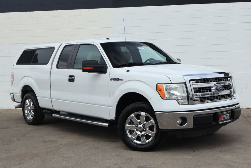 Ford F-150 Vehicle Full-screen Gallery Image 01