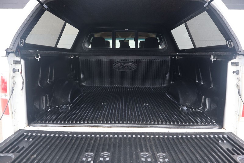Ford F-150 Vehicle Full-screen Gallery Image 08