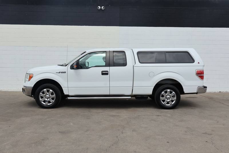 Ford F-150 Vehicle Full-screen Gallery Image 11