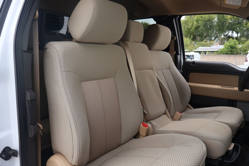Ford F-150 Vehicle Full-screen Gallery Image 20