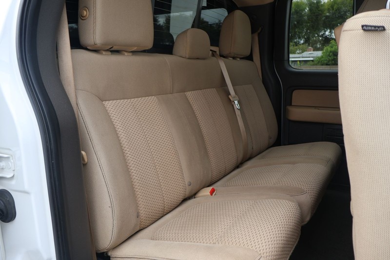 Ford F-150 Vehicle Full-screen Gallery Image 22