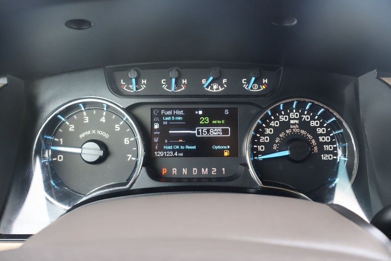 Ford F-150 Vehicle Full-screen Gallery Image 24