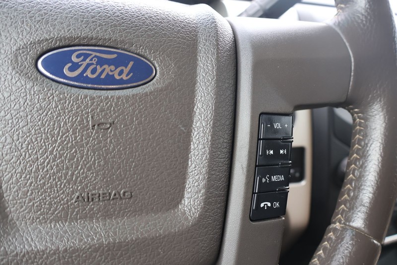 Ford F-150 Vehicle Full-screen Gallery Image 27