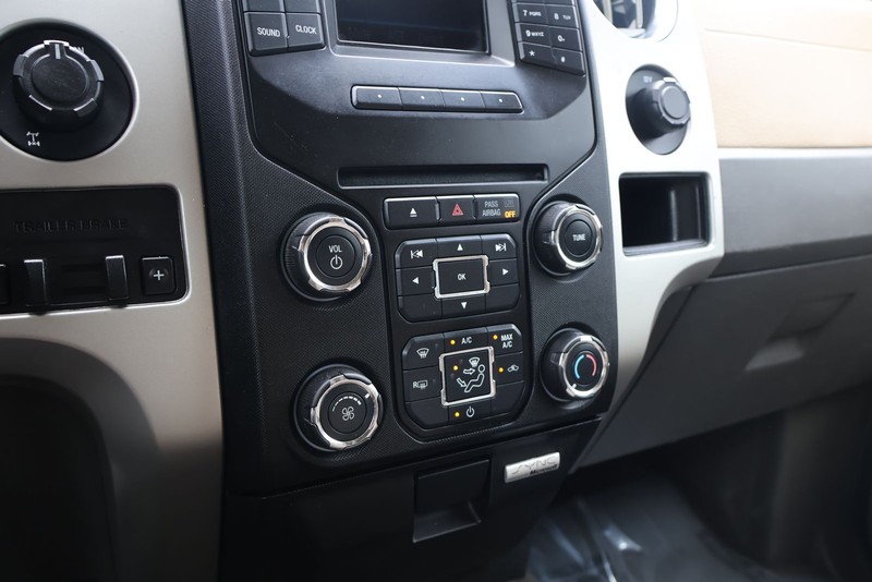 Ford F-150 Vehicle Full-screen Gallery Image 30