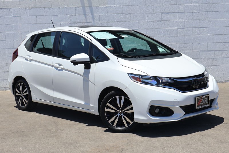 Honda Fit Vehicle Full-screen Gallery Image 01