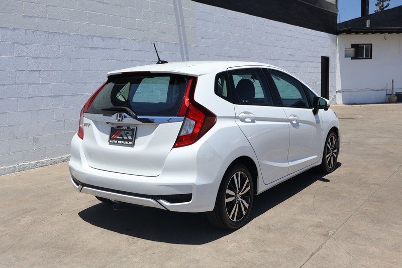 Honda Fit Vehicle Full-screen Gallery Image 05