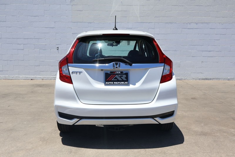 Honda Fit Vehicle Full-screen Gallery Image 06