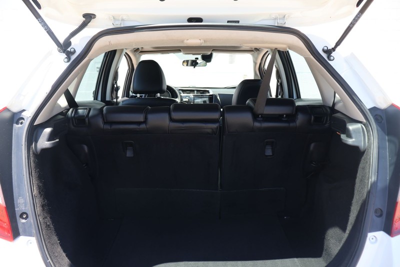 Honda Fit Vehicle Full-screen Gallery Image 08