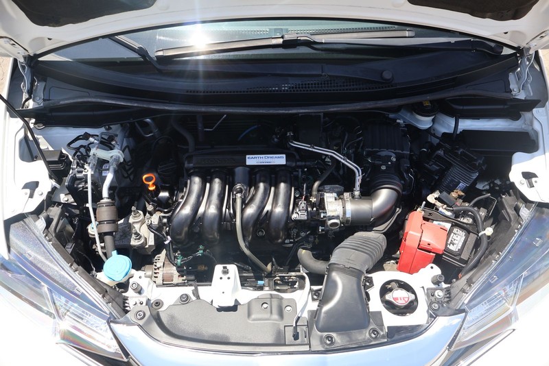 Honda Fit Vehicle Full-screen Gallery Image 12