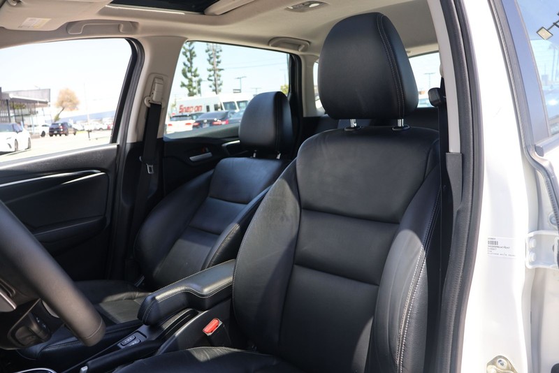 Honda Fit Vehicle Full-screen Gallery Image 16