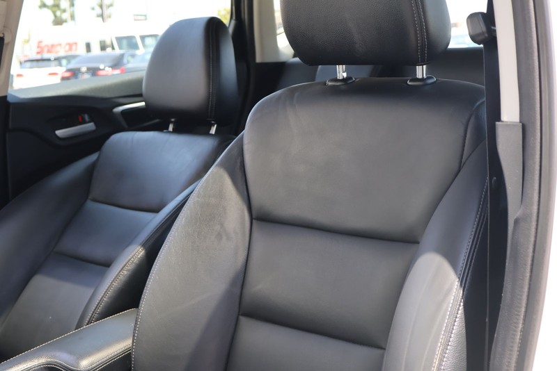 Honda Fit Vehicle Full-screen Gallery Image 17