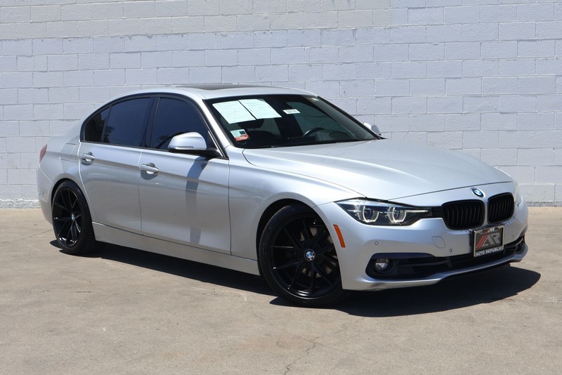 BMW 3 Series Vehicle Full-screen Gallery Image 01