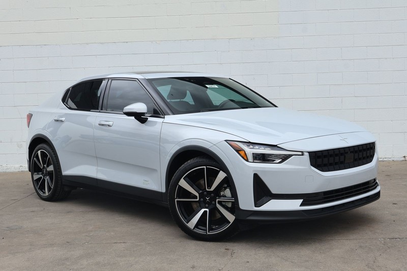 Polestar 2 Vehicle Full-screen Gallery Image 01