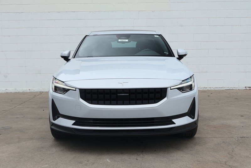 Polestar 2 Vehicle Full-screen Gallery Image 02