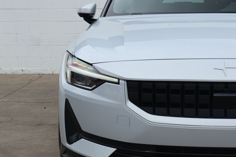 Polestar 2 Vehicle Full-screen Gallery Image 03
