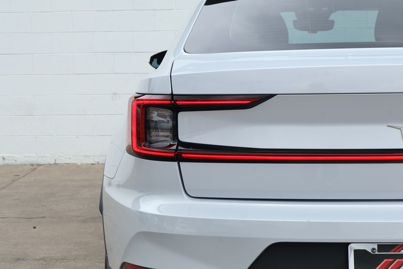 Polestar 2 Vehicle Full-screen Gallery Image 07