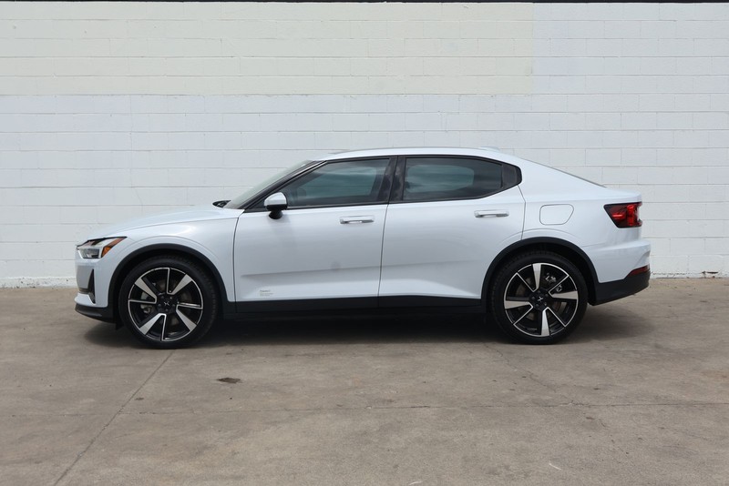 Polestar 2 Vehicle Full-screen Gallery Image 11