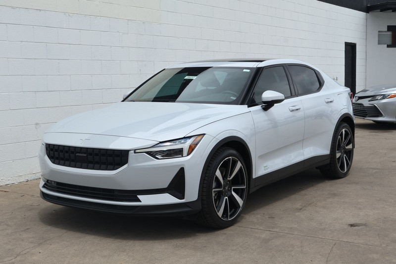 Polestar 2 Vehicle Full-screen Gallery Image 12