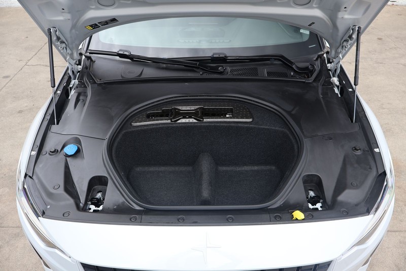 Polestar 2 Vehicle Full-screen Gallery Image 13