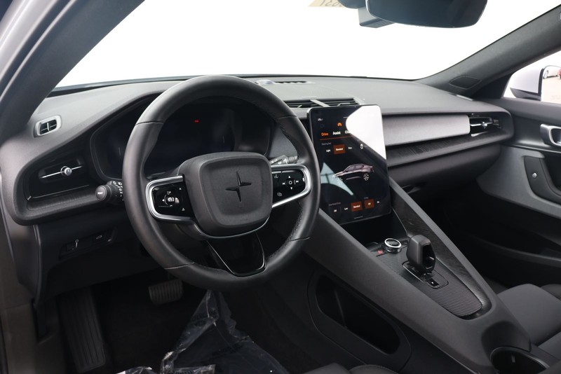 Polestar 2 Vehicle Full-screen Gallery Image 16