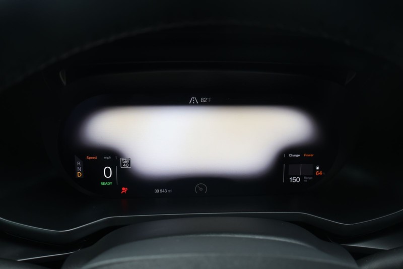 Polestar 2 Vehicle Full-screen Gallery Image 24