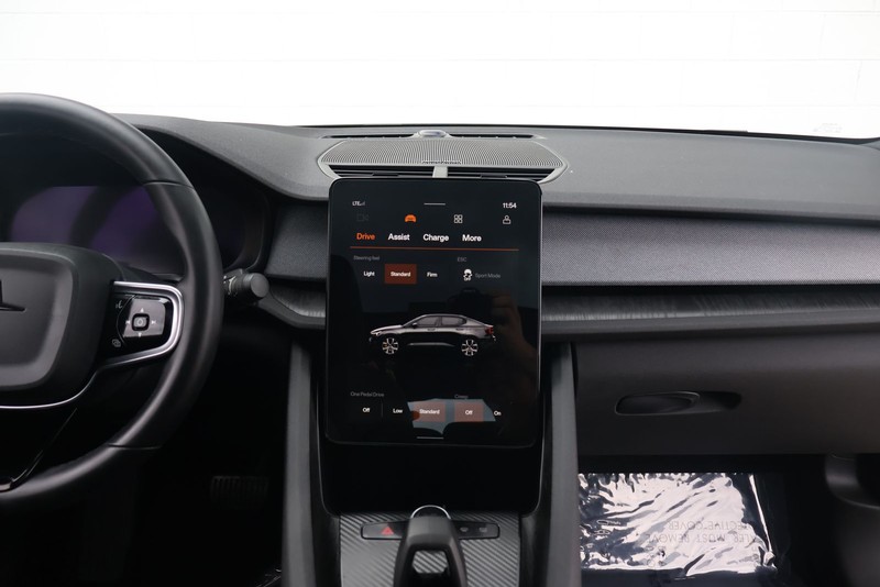 Polestar 2 Vehicle Full-screen Gallery Image 28