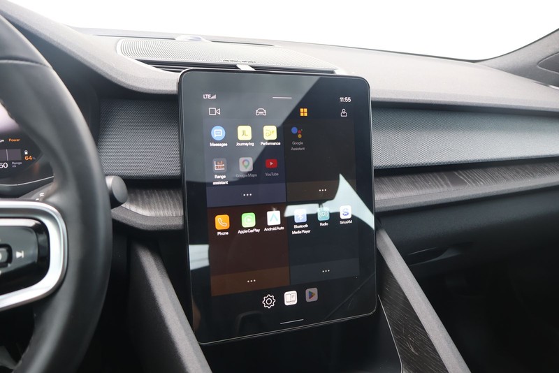 Polestar 2 Vehicle Full-screen Gallery Image 29