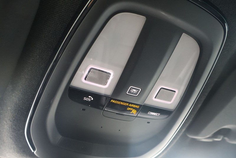 Polestar 2 Vehicle Full-screen Gallery Image 31