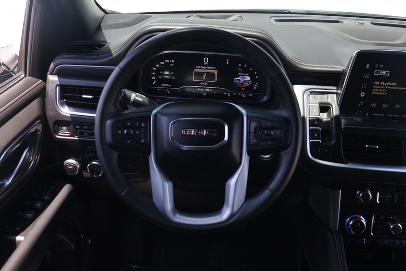 GMC Yukon XL Vehicle Full-screen Gallery Image 26