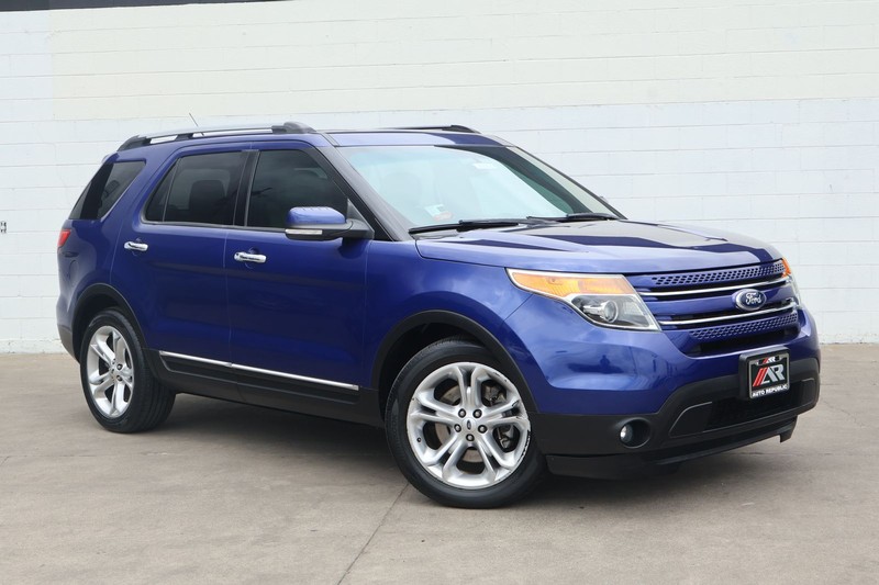 Ford Explorer Vehicle Full-screen Gallery Image 01