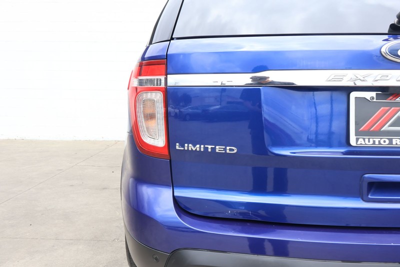 Ford Explorer Vehicle Full-screen Gallery Image 07