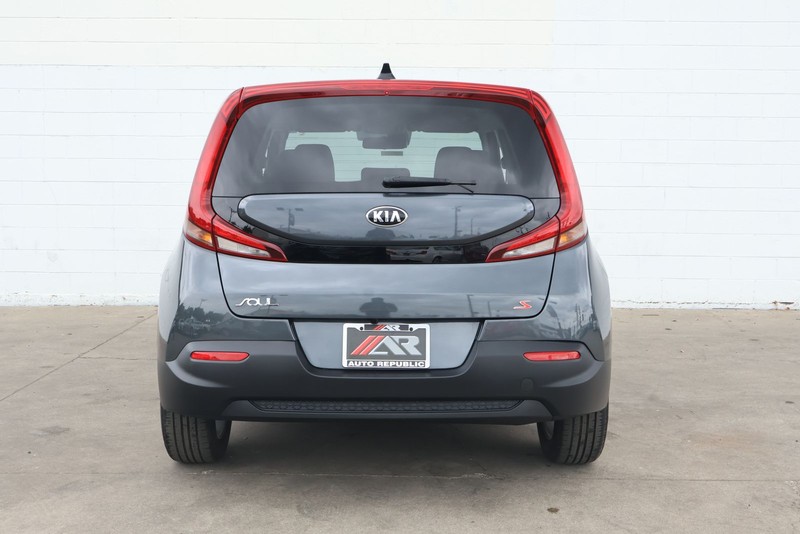 Kia Soul Vehicle Full-screen Gallery Image 06