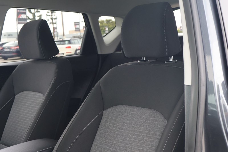 Kia Soul Vehicle Full-screen Gallery Image 17